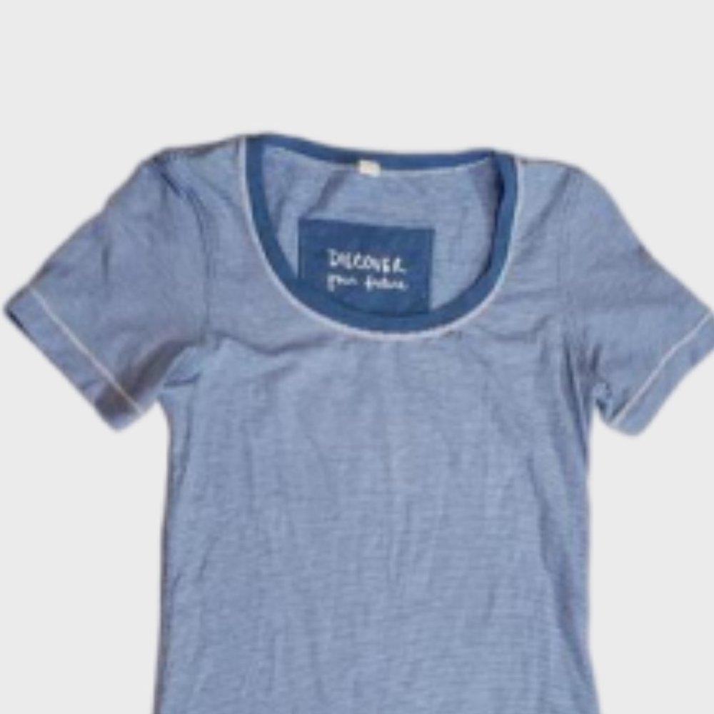 Size 2 - Lululemon T shirt *cotton